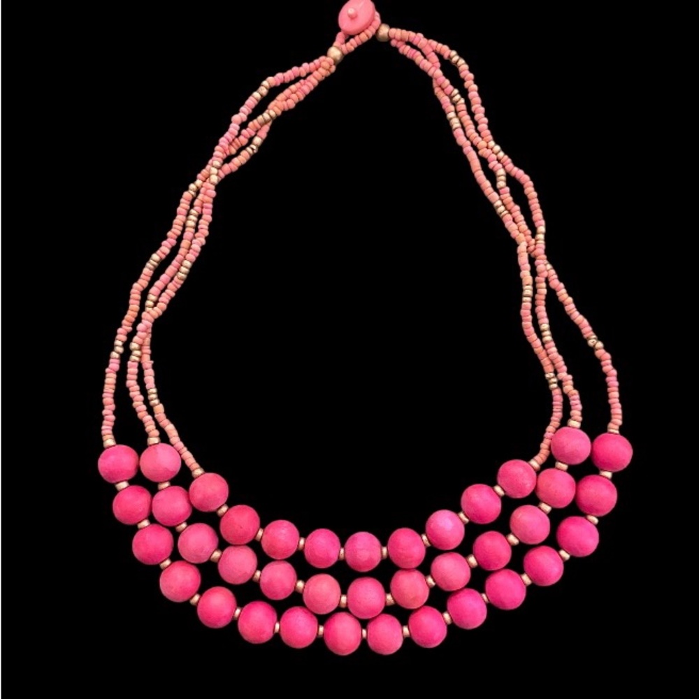 VTG Boho style hot pink all wooden necklace triple strand island vacation ready!